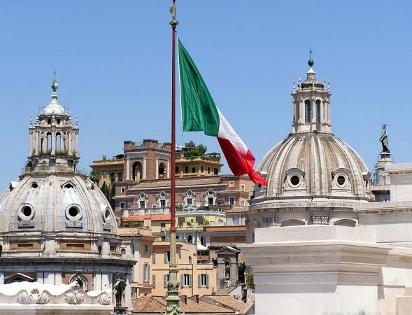 Недвижимость Италии, Иммиграция в Италию